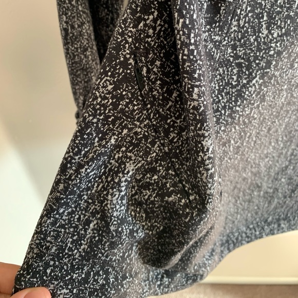 Lululemon Long Sleeve - Picture 4 of 5